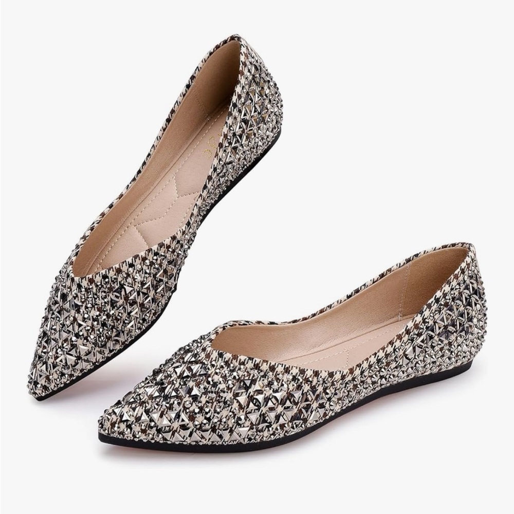 EUC Pointy Houndstooth Studded Flats